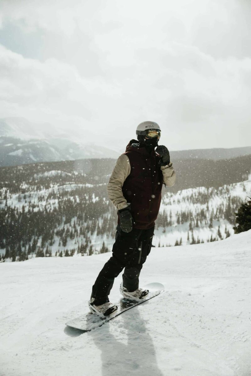 Snowboarding guide in Breckenridge Colorado